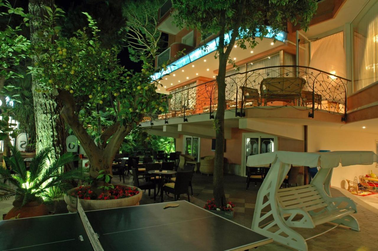 Hotel Globus, Sure Hotel Collection By Best Western Milano Marittima Esterno foto