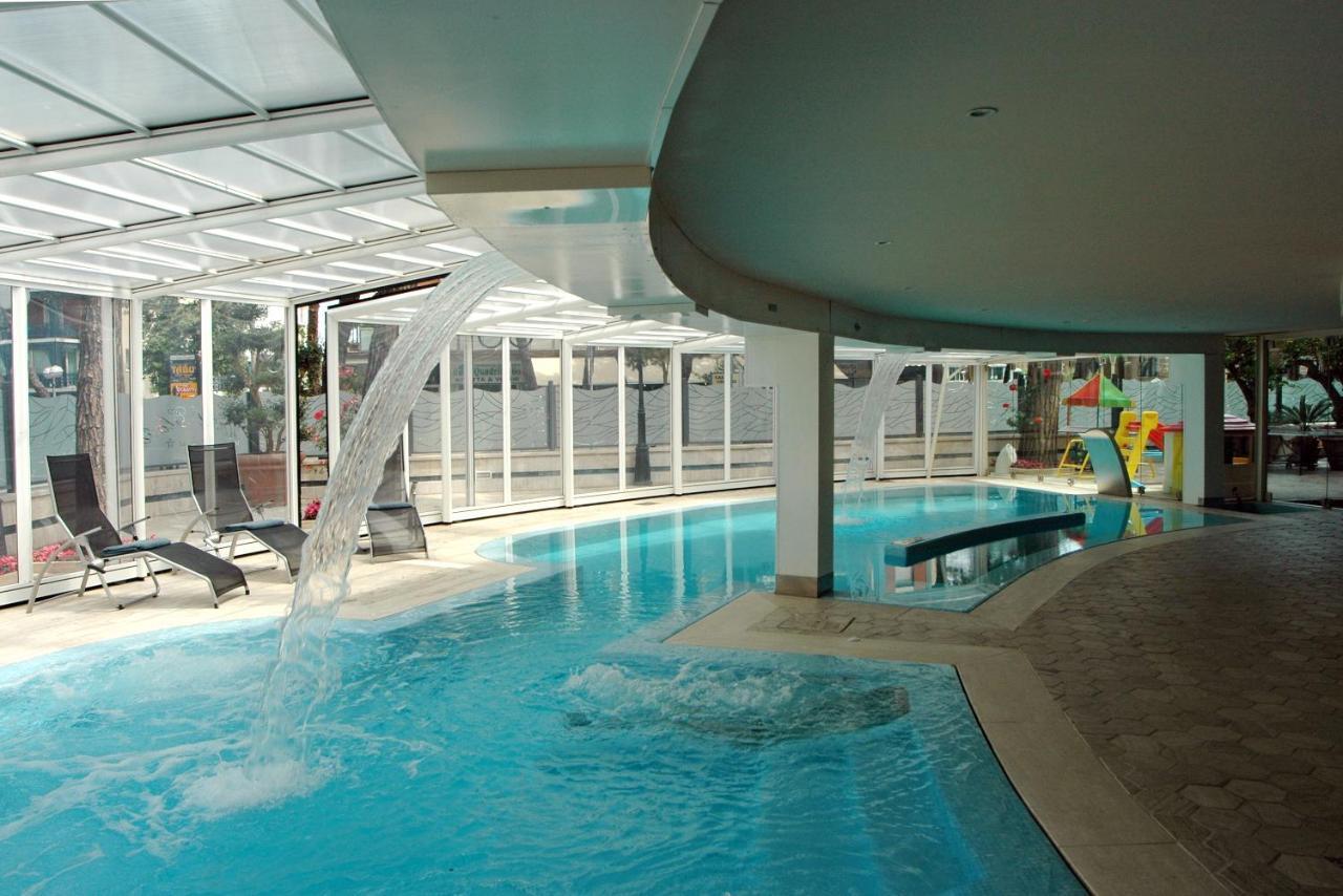 Hotel Globus, Sure Hotel Collection By Best Western Milano Marittima Esterno foto