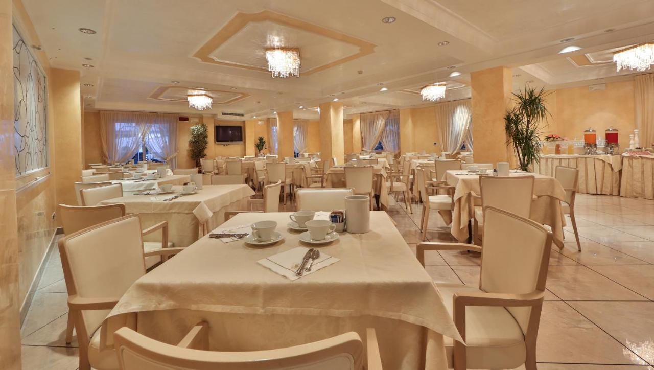 Hotel Globus, Sure Hotel Collection By Best Western Milano Marittima Esterno foto